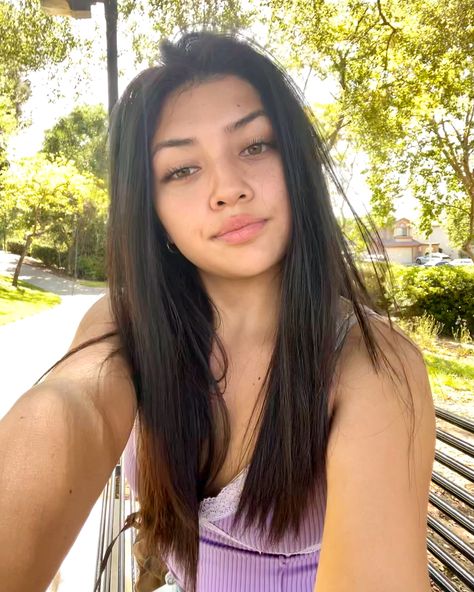 Ecuadorian Women Aesthetic, Spanish Girls Pretty, Latina With Blue Eyes, Korean Mexican Girl, Latina 13-14, White Mexican Girl, Latina Girl Face Claim, Mexican Girl Face Claim, No Makeup Latina