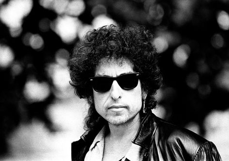 A bit of a surprise. Bob Dylan Songs, Blood On The Tracks, Ian Hunter, Elvis Costello, Contemporary Music, National Photography, Ray Charles, Fire Heart, Bob Dylan