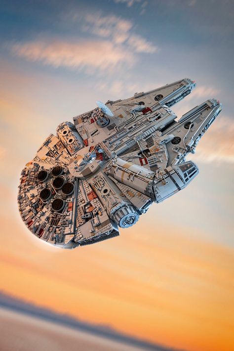 Millennium Falcon ROTJ (Mark II) | The Millennium Falcon is … | Flickr Millineum Falcon, Millennium Falcon Lego, The Millennium Falcon, Star Wars Background, Millenium Falcon, Cuadros Star Wars, Star Wars Tattoo, Star Destroyer, Star Wars Ships