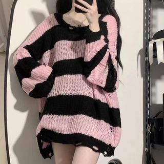Distressed Sweater Outfit, Striped Sweater Outfit, Pink Oversized Sweater, Y2k Sweater, Baggy Tops, Baggy Sweaters, Oversized Striped Sweater, Loose Knit Sweater, Distressed Sweaters