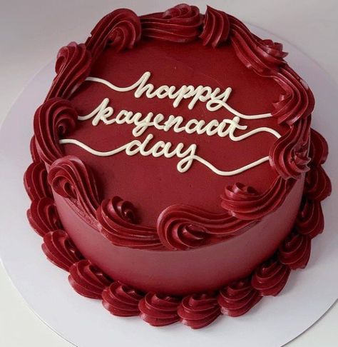 Burgundy Cake Birthday Simple, Red Velvet Cake With Chocolate Frosting, White And Red Cake Birthdays, Red Velvet Birthday Cake For Men, Red Birthday Cake Aesthetic, Dark Red Birthday Cake, Circle Vintage Cake, White And Red Birthday Cake, Red Colour Cake