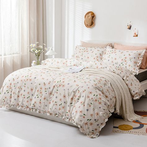 Cottage Core Bedding, Daisy Room, Simple Duvet Cover, Chambre Inspo, Flower Sheets, Cream Flower, Pattern Duvet Cover, Room Bed, Duvet Cover Pattern