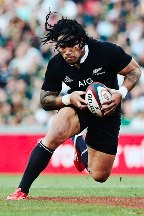 Ma'a Nonu Rugby, Rugby Rules, Rugby Photography, All Blacks Rugby Team, Nz All Blacks, Poses Dynamiques, All Blacks Rugby, New Zealand Rugby, Rugby Sport