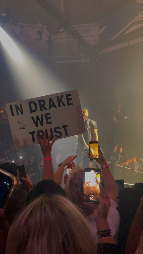 brandilucas Drake Quotes, Drake Concert, Drake Ovo, Drake Photos, Drake Drizzy, Drake Wallpapers, Aubrey Drake, Concert Aesthetic, Dream Concert