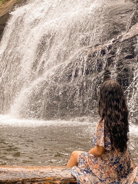 Photos Of Waterfalls, Photo Poses In Waterfalls, Waterfall Selfie Ideas, Photos Near Waterfall, Poses For Waterfall Pictures, Pose Near Waterfall, Nature Photography Waterfall, Yercaud Photoshoot, Winter Waterfall Photoshoot