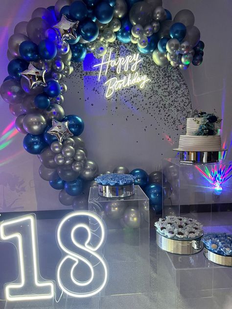 18th Birthday Color Schemes, Blue Theme 18th Birthday, Birthday Theme For 18th Birthday, 21st Birthday Ideas Blue Theme, Blue And Silver Bday Decor, Blue And Silver Sweet 16 Decorations, Shades Of Blue Theme Party, Dark Blue Birthday Decorations, Blue Birthday Table Decorations