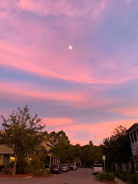 pink sky aesthetic background Pink View Aesthetic, Pink Sunny Aesthetic, Purple Pink Sky Wallpaper, Pink Sky Photography, Pink Sunsets Aesthetic, Light Pink Background Landscape, Pink Hour Sky, Pink Hour Aesthetic, Pink Skies Aesthetic