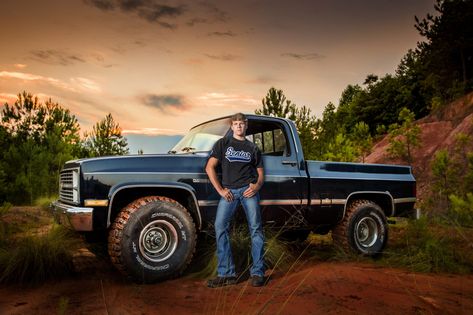 Hunting Themed Senior Pictures, Senior Photo With Truck, Race Car Senior Pictures, Boy Senior Pictures With Truck, Truck Photoshoot Ideas For Guys, Senior Picture Ideas With Truck, Country Boy Senior Picture Ideas, Senior Photos With Truck, Senior Pictures With Truck