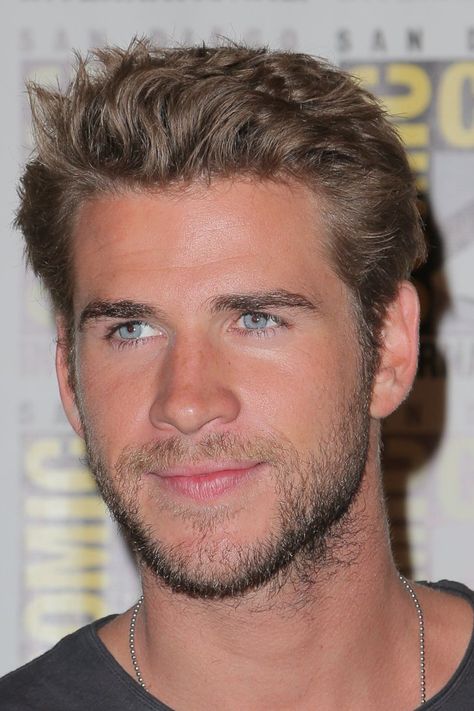 Pin for Later: 67 Celebrities Who Look Even Hotter Thanks to Their Scruff Liam Hemsworth                                                                                                                                                                                 More Chris Hemsworth, Liam Hemsworth, Luke Hemsworth, Hemsworth Brothers, The Perfect Guy, Celebrity Babies, Hot Actors, Hollywood Actor, Celebrities Male