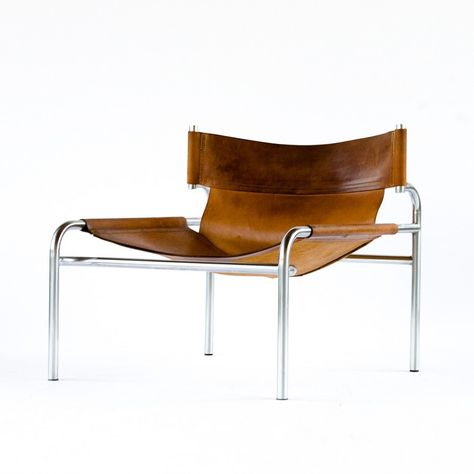 Chaise Longue, Modern Lounge Chair Design, Metal Lounge Chairs, Bauhaus Furniture, Brown Leather Chairs, White Leather Dining Chairs, Statement Chairs, Feature Chair, Brown Chair