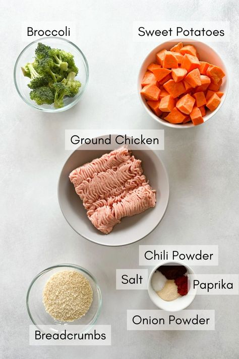 Chicken Nuggets With Veggies - Feeding Tiny Bellies Essen, Chicken Nuggets With Veggies, Veggie Chicken Nuggets, Kids Chicken Nuggets, Veggie Nuggets, Baby Dinner, Homemade Chicken Nuggets, Cubed Sweet Potatoes, Easy Baby Food Recipes