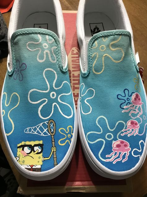 Things To Paint On Shoes Vans, Spongebob Shoe Painting, Spongebob Shoes Diy, Customized Vans Ideas, White Vans Custom Ideas, How To Paint Vans Shoes Diy, Shoe Designs Vans, Spongebob Custom Shoes, Shoe Paint Ideas