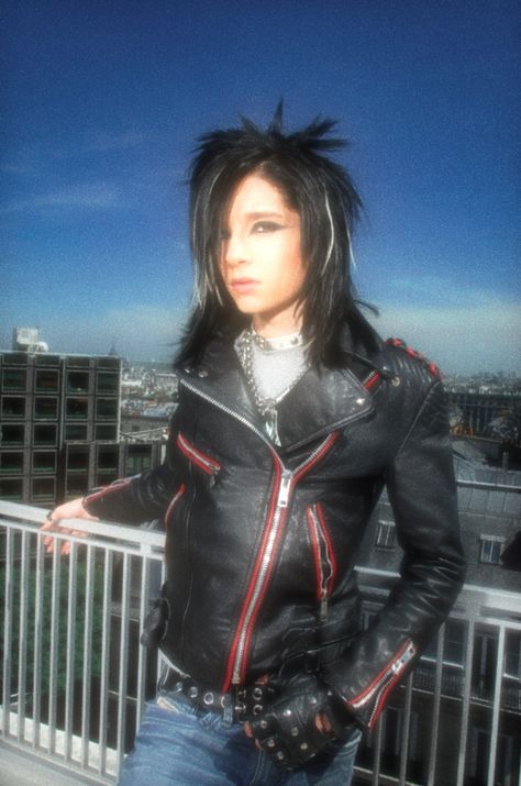 Tokyo Hotel, Georg Listing, Tokyo Hotels, Bill Kaulitz, Tom Kaulitz, Photo Edited, Tokio Hotel, Emo Boys, Hold Me