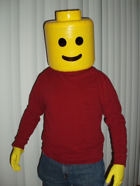 Lego head instructions Bariloche, Birthday Themes For Men, Halloween Men Costumes, Halloween Costumes Man, Costume Ideas Men, Lego Man Costumes, Costume Ideas For Men, Men Halloween Costume, Lego Camp