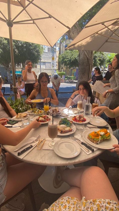 #TLV #brunch #girls #breakfast #vacation #funday #birthday #bestfriends Birthday Brunch At Restaurant, Brunch 21st Birthday, Birthday Brunch Restaurant, Gemini Szn, Friends Breakfast, Breakfast Vacation, Birthday Lunch, Brunch Restaurants, Birthday Brunch