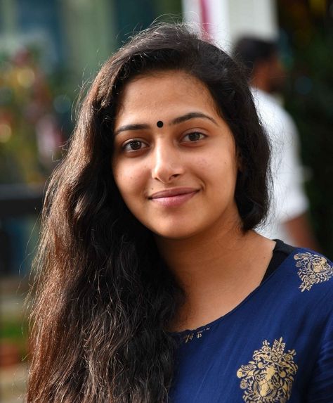 16 Incredibly Beautiful Photos of Anu Sithara | Plumeria Movies Anu Sitara, Anu Sithara, Dance Forms, Wallpapers 1080p, Glam Photoshoot, Rakul Preet, Malayalam Actress, Actress Pics, Whatsapp Dp