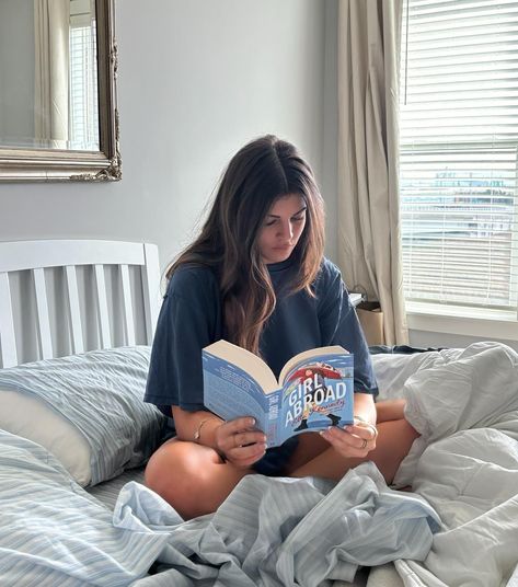 Reading Outside Aesthetic Summer, Maybelle Core, Sarina Core, Reading At Night Aesthetic, Brie Core, A Girl Studying, Zoe Core, Book Girlies, Steph Bohrer