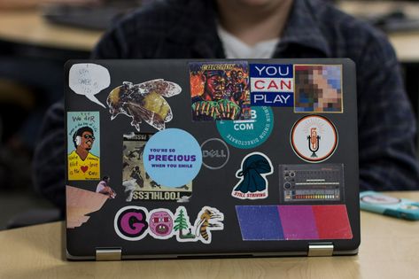 Kawaii, Stickerbomb Laptop, Laptops With Stickers, Computer With Stickers, Stickered Laptop, Stickers On Laptop Aesthetic, Laptop With Stickers Aesthetic, Computer Stickers Ideas, Macbook Aesthetic Stickers