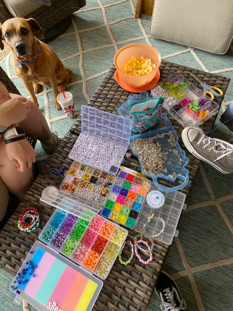 Friendship Bracelets Making, Bff Eras Tour Outfits, Taylor Swift Fan Aesthetic, Taylor Swift Aesthetic Bracelet, Swiftie Friendship Bracelet, Taylor Swift Eras Tour Friendship Bracelets, Eras Tour Friendship Bracelet Ideas, Friendship Bracelets Taylor Swift Ideas, Swiftie Bracelet Ideas