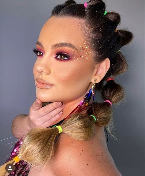 Trucco Glam, Music Festival Makeup, Carnaval Outfit, Coachella Hair, Coachella Makeup, Festival Make Up, Concert Makeup, Concert Hairstyles, Kylie Makeup