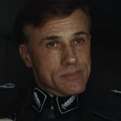 Hans Landa, Inglorious Basterds, Quentin Tarantino Films, Quentin Tarantino Movies, Tarantino Films, Inglourious Basterds, Ww2 Soldiers, Christoph Waltz, Film Roll