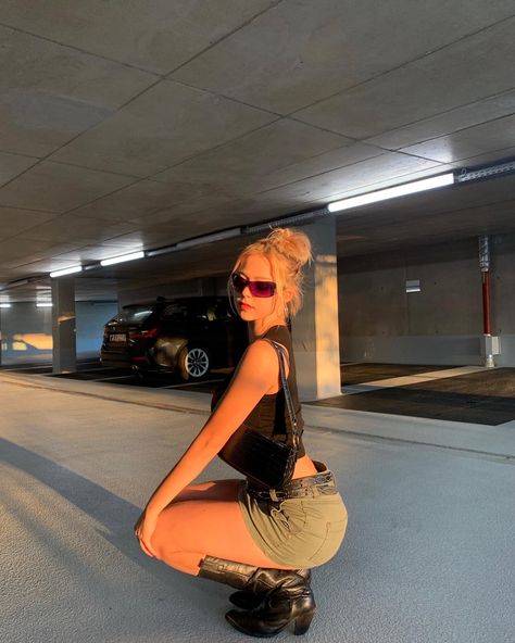 Nature, Black Mini Cargo Skirt, Pose In Mini Skirt, Poses With Mini Skirt, Skirt And Top Poses, Photo Poses With Skirt, Leather Boots Summer Outfit, Skirt Instagram Pictures, Black Boots Outfit Dress