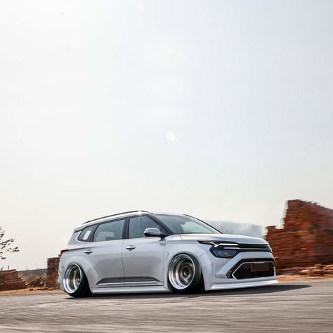 New kia carens with widebody, custom bosykit, and wide wheels modification Luxury Cars, Cars, Wallpapers, Kia Carens 2022, Kia Carens, Super Luxury Cars, Car Wallpapers, Suv Car, Suv