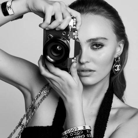 Chanel Spring Summer 2022, Lily Rose Depp Chanel, Chanel Photoshoot, Chanel Models, Lily Depp, Chanel Poster, Chanel Aesthetic, Chanel Spring Summer, Paris Fashion Week Runway