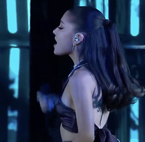 Ariana Grande Half Up, Half Up Half Down Performance Hair, Slick Back Half Ponytail, Ariana Grande Save Your Tears Outfit, Half Yo Half Down Hairstyles Straight, Ariana Grande Slick Back Ponytail, Slicked Half Up Half Down Ponytail, Half Up Half Down Ariana Grande, Sweet 16 Hairstyles Straight Hair