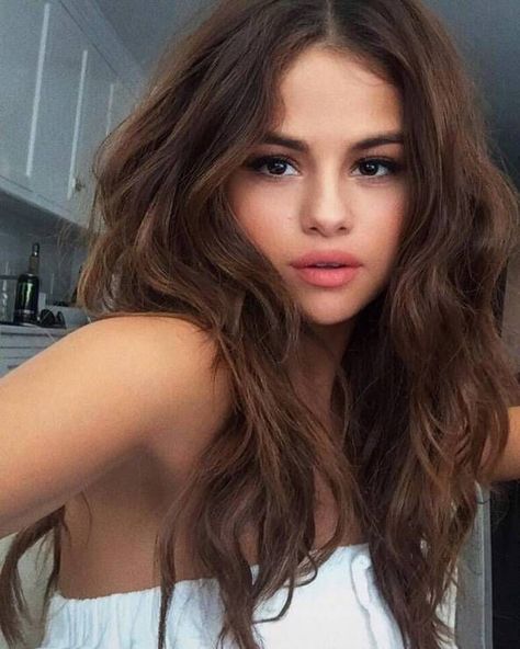 Brunette Hair, Selena Gomez Hair, Selena Gomez Cute, Selena Gomez Hot, Makeup Tip, Selena Gomez Style, Selena Gomez Pictures, Fotografi Potret, Brunettes