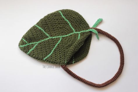 Spring Blog Hop: Leaf Bag - The Cookie Snob Crochet Foraging Bag Pattern, Crochet Pixie Bag Pattern Free, Crochet Leaf Pouch, Leaf Bag Crochet, Ren Faire Crochet Pattern, Crochet Leaf Bag, Ren Fair Crochet, Ren Faire Crochet Ideas, Ren Faire Crochet