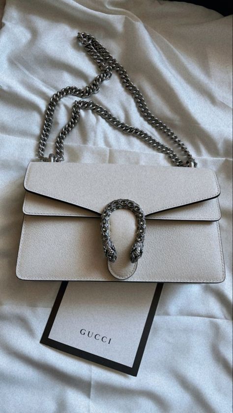 #guccibag#whitebag Luxury Bags Aesthetic, Designer Handbags Aesthetic, Expensive Purses, Tas Gucci, Expensive Bag, My Style Bags, Luxury Bags Collection, Aesthetic Bags, Handbag Essentials