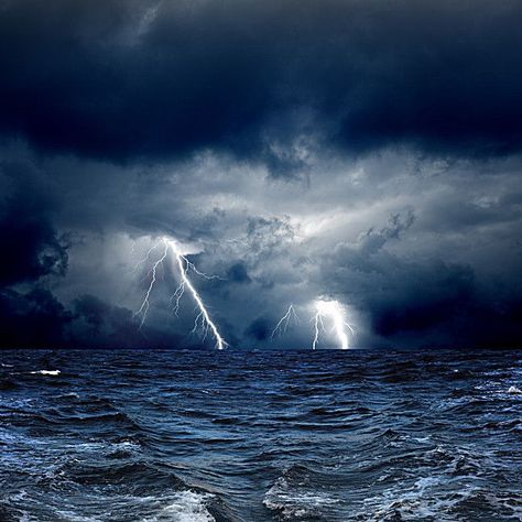 Storm Photography, Nature, Ocean Storm Wallpaper, Lightning Pictures, Sunrise Flowers, Lightning Photos, Ocean Storm, Detailed World Map, Sea Storm