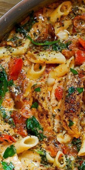 Pasta With Bacon And Spinach, Tortellini Pesto, Italian Chicken Pasta Recipes, Pasta With Bacon, Chicken Penne Pasta, Bacon And Spinach, Italian Chicken Pasta, Makanan Italia, Resep Pasta