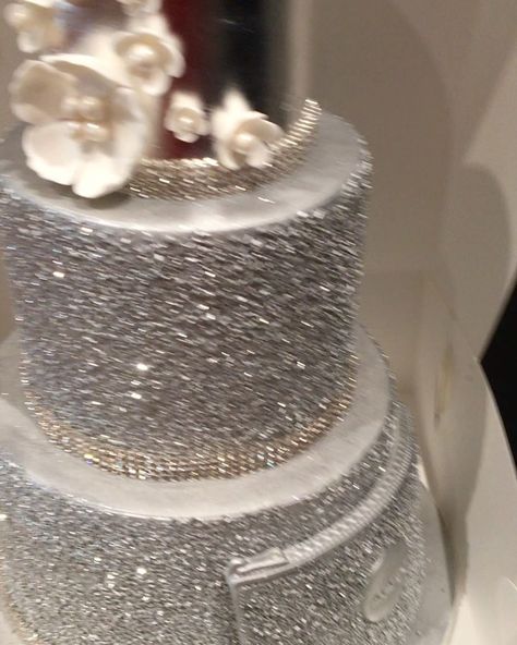 Pastel, Bat Mitzvah, Bling Birthday Cake, Sparkly Birthday Cake, Sparkly Cake, Bling Cakes, Glitz And Glam, 60th Birthday, Cake Ideas