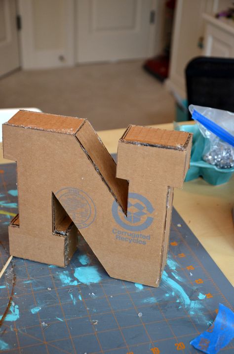 Diy Letters Cardboard, Cardboard Letters Diy, Large Cardboard Letters, Cardboard Decor, Cardboard Crafts Decoration, Diy Marquee Letters, Diy Karton, Kerajinan Diy, Cardboard Letters