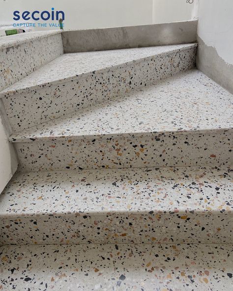 Floor Chips Design Ideas, Chips Design For Floor, Tiled Steps Indoor, Tiled Stairs Indoor, Tile Stairs Indoor Staircases, Chips Floor Design, Terrazzo Staircase, Deck Furniture Diy, Terrazzo Stairs