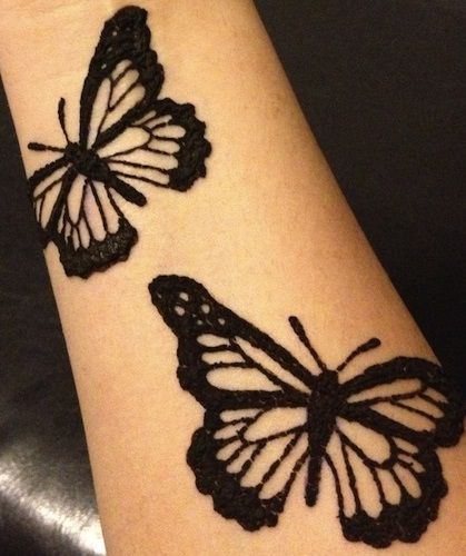 Black Colour Butterfly Design Henna Butterfly Tattoo, Butterfly Henna Tattoo, Animal Henna Designs, Tattoo Mehndi Designs, Henna Animals, Butterfly Henna, Henna Butterfly, Small Henna Tattoos, Tattoo Mehndi