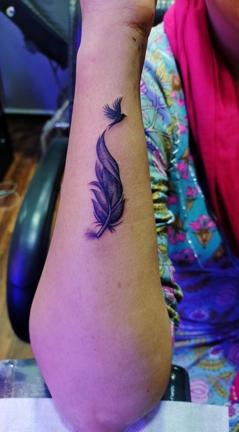 #Peacock feather #tattoo designs #bird #tattoo designs with #girl #hand #best #tattoo designs with #Prince #tattoo studio #Raipur Chhattisgarh #appointment 9589557355 Peacock Bird Tattoo, Peacock Leaf Tattoo, Purple Feather Tattoo, Morpankh Tattoo, Mor Pankh Tattoo, Peacock Feather Tattoo Design, Creative Meaning, Feather Tattoo Designs, Prince Tattoo