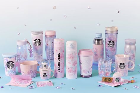 Starbucks Japan Rolled Out Beautiful Tumblers and Mugs For Cherry-Blossom Season Starbucks Sakura, Minuman Starbucks, Copo Starbucks, Starbucks Merchandise, Starbucks Japan, Starbucks Bottles, Matcha Japan, Cherry Blossom Theme, Starbucks Locations