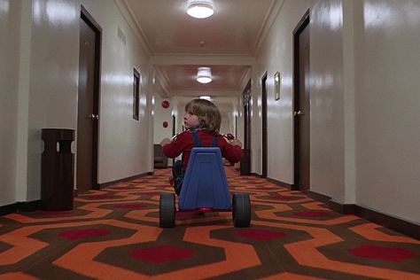 Danny on his scooter Danny Lloyd, Danny Torrance, The Babadook, Ingmar Bergman, I Love Cinema, Movie Shots, Movies And Series, Jack Nicholson, Foto Vintage