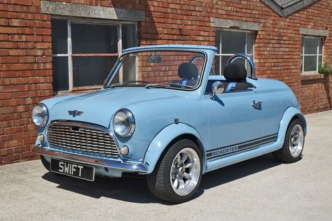 Mini Pickup, Small Vehicles, Classic Mini Cooper, Auto Mini, Austin Cars, Mini Morris, Bronze Wheels, Summer Car, 50s Cars