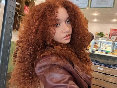 Dark Ginger Curly Hair, Orange Brown Hair, Dark Orange Hair, Curly Ginger Hair, Ladies Short Hair, Ginger Hair Dyed, Dark Ginger Hair, Copper Brown Hair, Mixed Girl Hairstyles