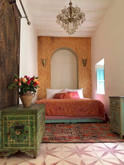 Hacienda Room Decor, Morroco Aesthetic Bedroom, Modern South Asian Interior Design, Arab Interior Design, Anthropologie Bedroom, Marrakech Riad, Mediterranean Bedroom, Eclectic Interiors, Room Deco