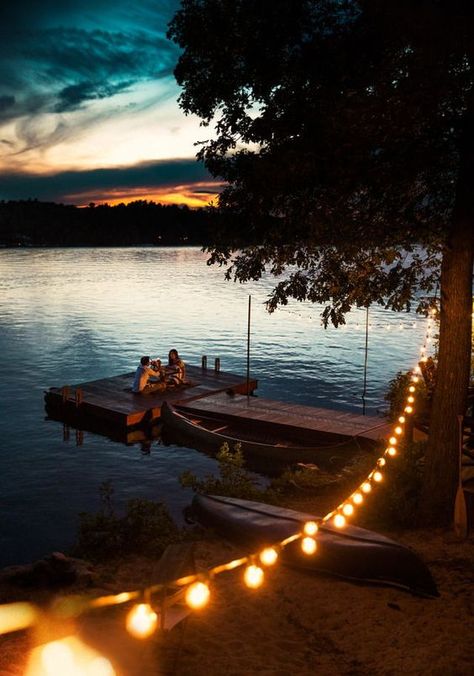 (27) Pinterest Summer Nights, Lev Livet, Haus Am See, Camping Photography, Lake Living, Camping Lights, Cabin Life, Photo Couple, Lake Life