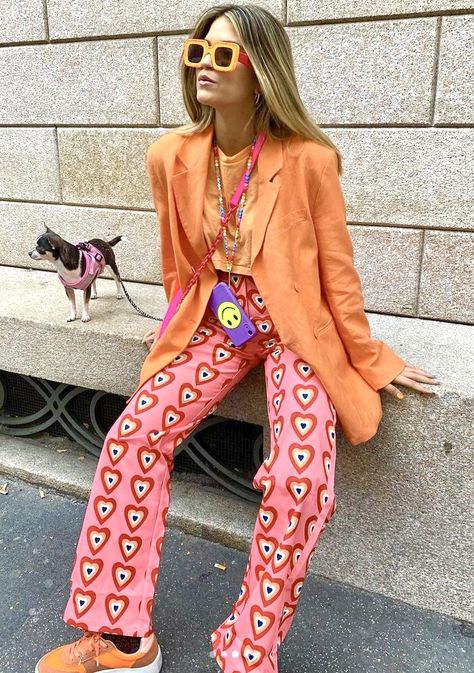 piriesellars2 ★ Spring Summer Street Style 2023, Colorful Outfit Summer, Funky Clothing Aesthetic, Style Inspiration 2023 Summer, Colorful Edgy Style, Funky Boho Outfits, Italy October Outfit, Modern Disco Outfit, Portuguese Style Fashion