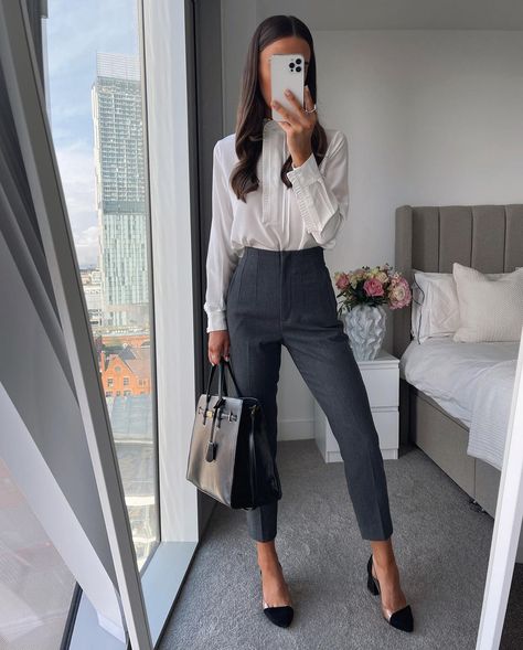 What Em Wore 🤍 on Instagram: “Ad. Recent workwear looks with @lilysilk - theeee most amazing quality shirts and dresses! Which is your favourite? 🥰 Use EH15 for 15% off…” Avant Garde, What Em Wore, Office Wear Outfit, Work Attire Women, Professional Outfits Women, Casual Office Wear, Business Casual Outfits For Work, Look Formal, Business Outfits Women