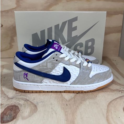 Nike - Sb Dunk Rayssa Leal - Sneakers - White/Gray - Men's - 7.5 - N.Ew With Tags/Box - Fz5251-001 With Box. Smoke-Free. Carefully Packaged When Shipped. Pair In Photos Is The Exact Par You’re Purchasing. Check Pictures For Details. Make Sure To Follow Us. We Post A Ton Of Shoes And Offer Bundle Pricing. Our Inventory: Nj03/26/24 Nike Shoes Photo, Black And White Trainers, Jordan Low, Wedge Heel Sneakers, Pretty Shoes Sneakers, All Nike Shoes, Nike Sb Dunk, Fresh Shoes, Nike Sb Dunks