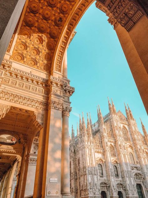 Milan Italy Aesthetic, Arquitectura Wallpaper, Things To Do In Milan, To Do In Milan, Milan Travel, Italy Vibes, Cities In Italy, Italy Aesthetic, Voyage Europe