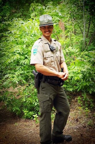 Why I ditched the "American dream" and became a Park Ranger | Offbeat Home www.simplythewildside.com Nature, Park Ranger Outfit, Park Ranger Costume, Park Ranger Aesthetic, Ranger Costume, Interactive Marketing, Park Rangers, Forest Ranger, Westchester Ny